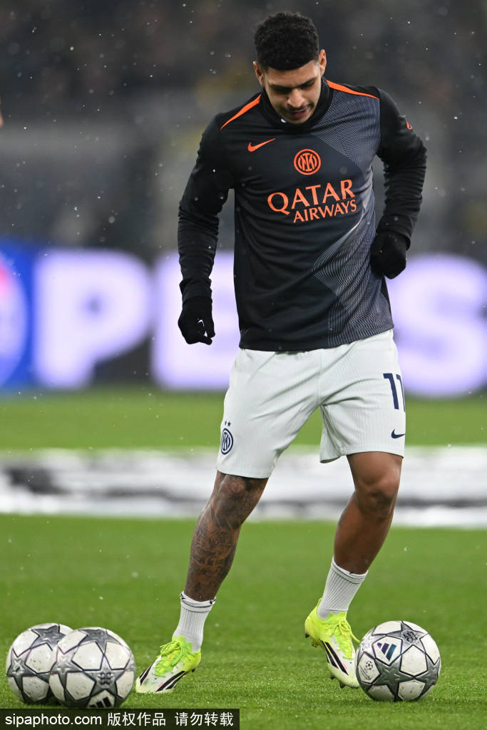 桑乔今夏将离开曼联：多特与维拉的争夺，意甲也在关注