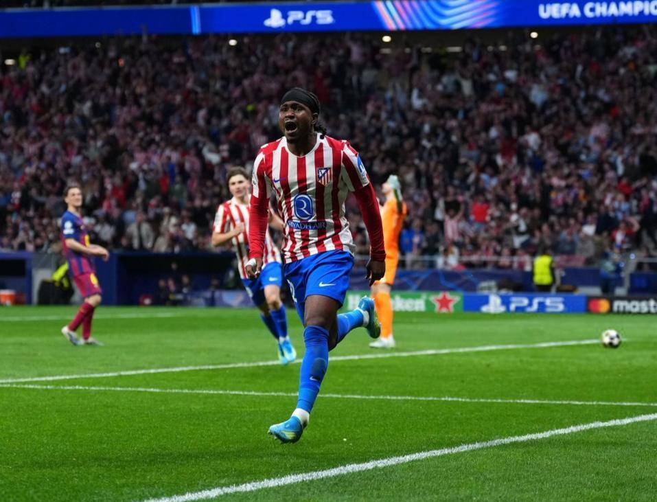 巴黎4-0双杀利物浦，巴萨破西蒙尼不败金身，马竞时隔9年重返四强